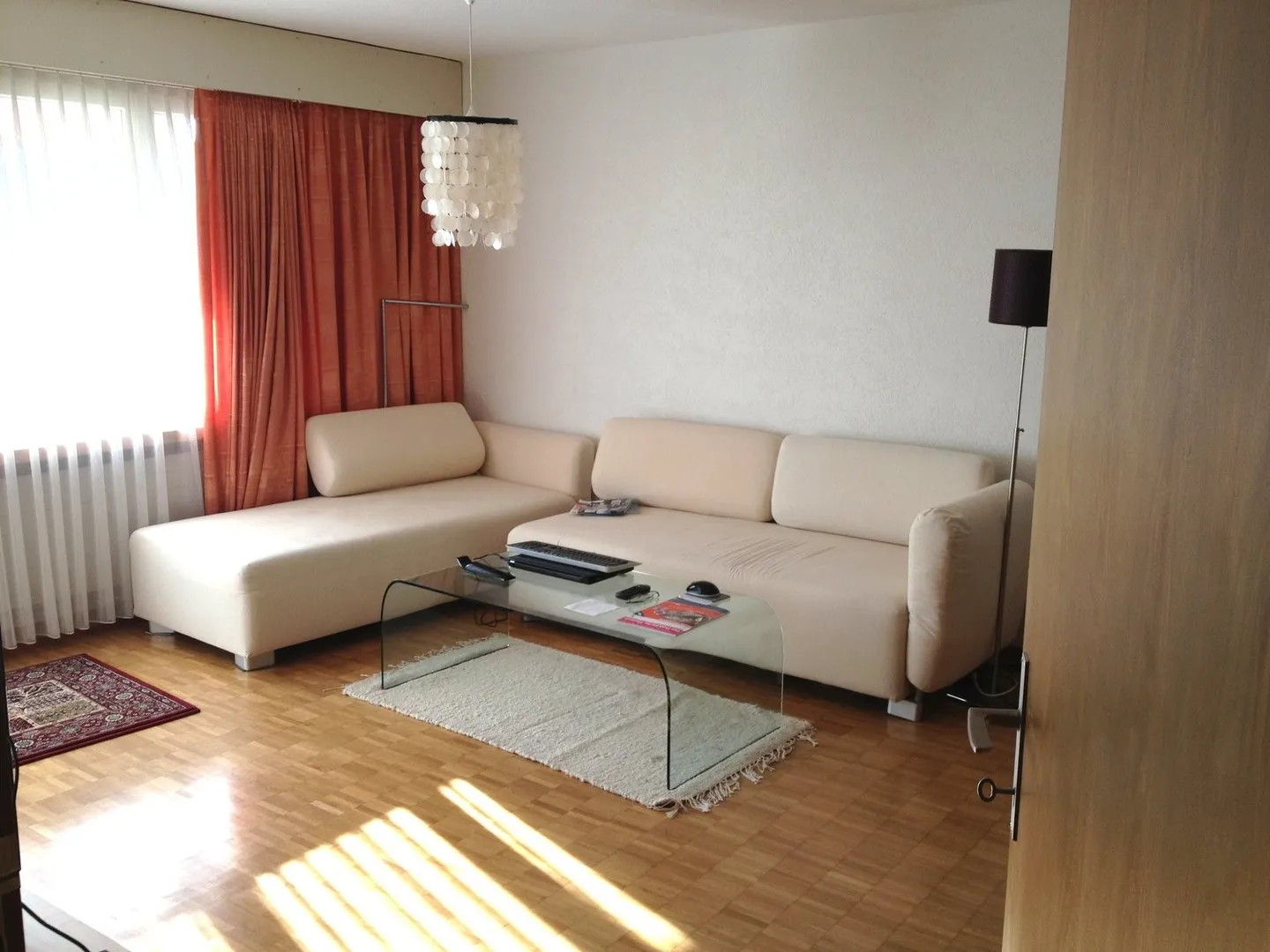 Belle appartement de 2,5 pièces dans un endroit calme - Photo 2 sur 5