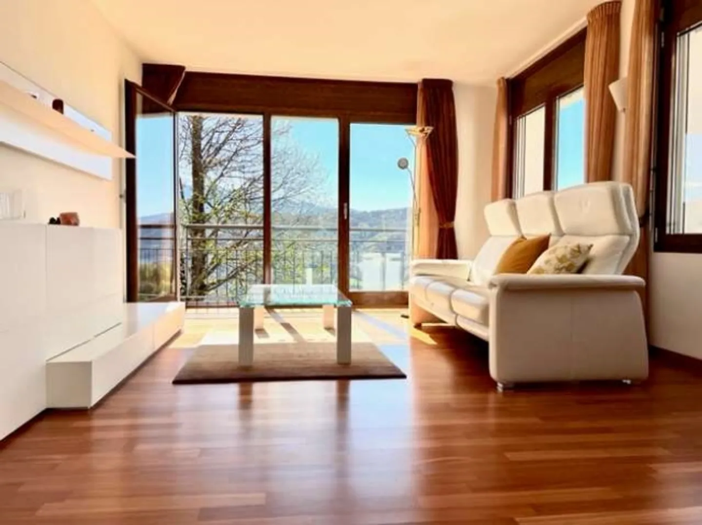 Elegante 3,5 Zimmer-Wohnung mit Seeblick - Foto 10 von 20