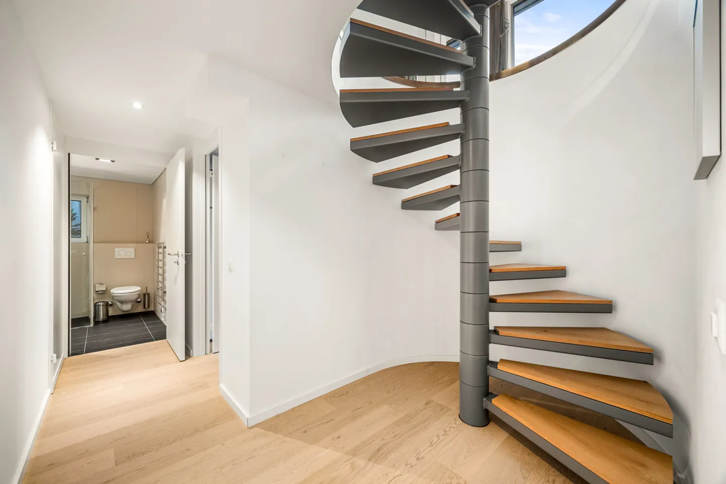 Superbe villa de plain pied avec 3 appartements à Montreux - Photo 17 sur 21