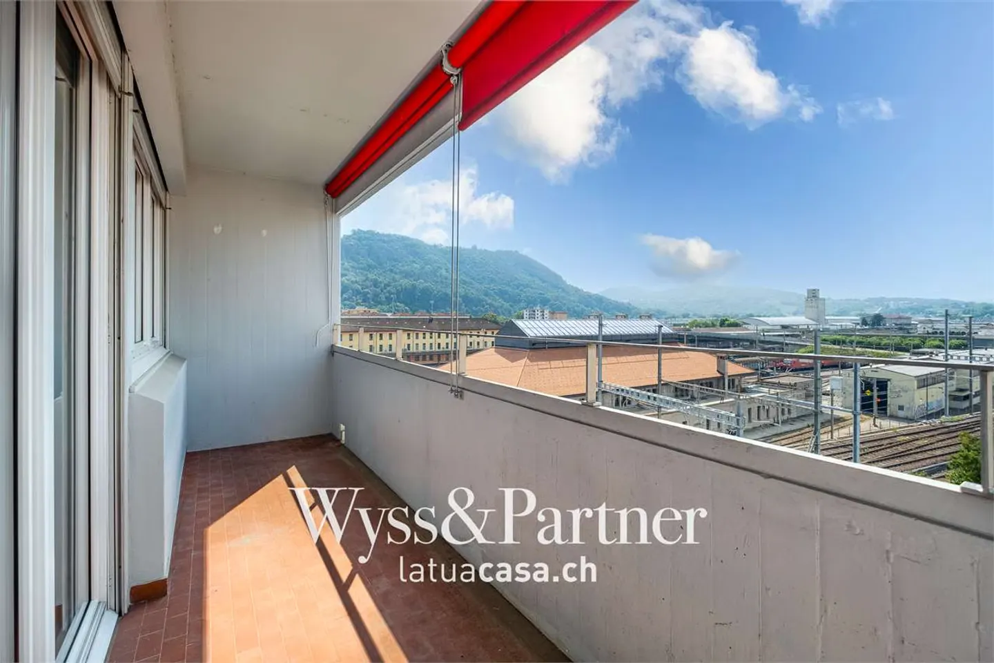 Chiasso - spacious 3.5 room apartment for rent - Photo 9 of 10