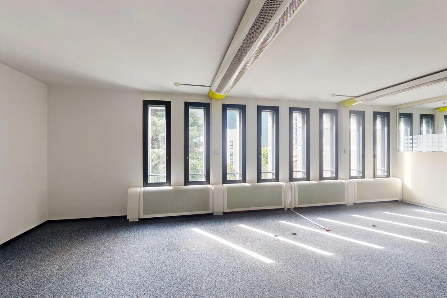 The new headquarters for your business - Photo 8 of 9