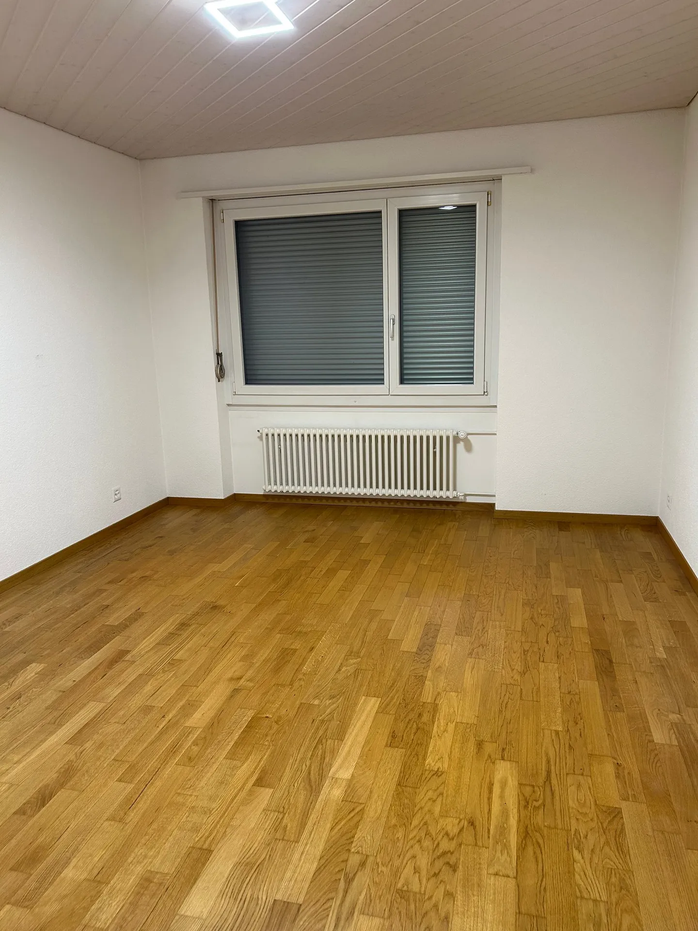 Appartamento luminoso di 3,5 stanze con balcone a Heimberg - disponibile da luglio 2026 - Foto 5 di 7