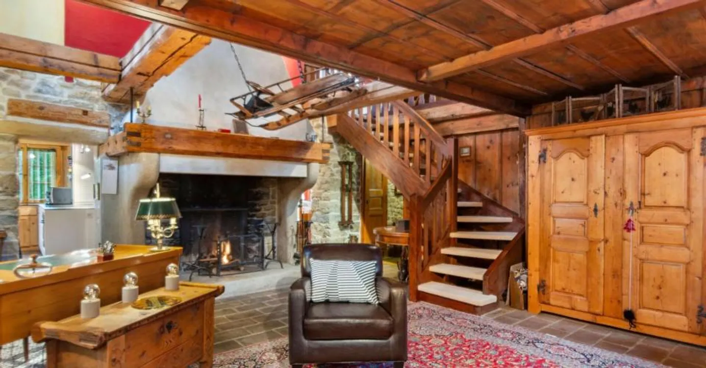 La Chaux-de-Fonds, exceptional accommodation in an estate - Photo 7 of 12