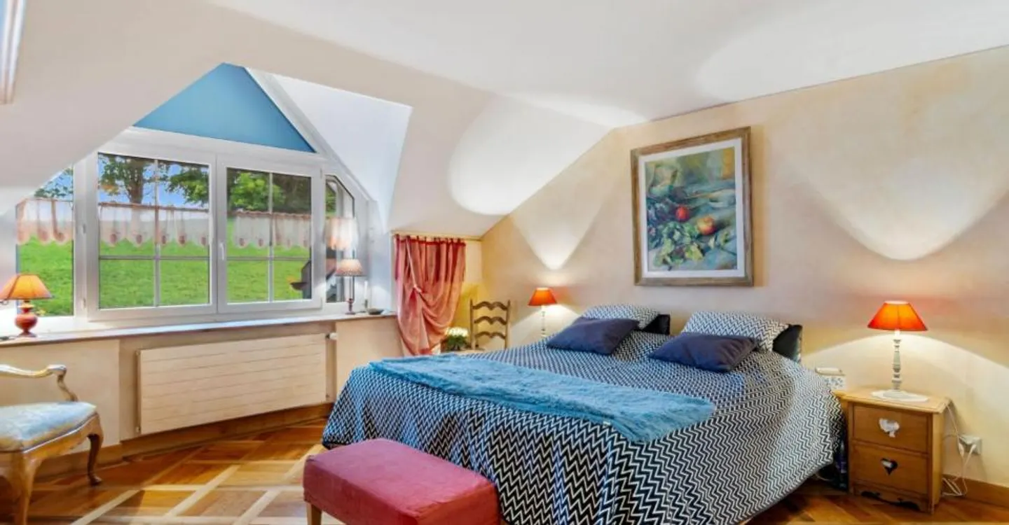 La Chaux-de-Fonds, exceptional accommodation in an estate - Photo 11 of 12