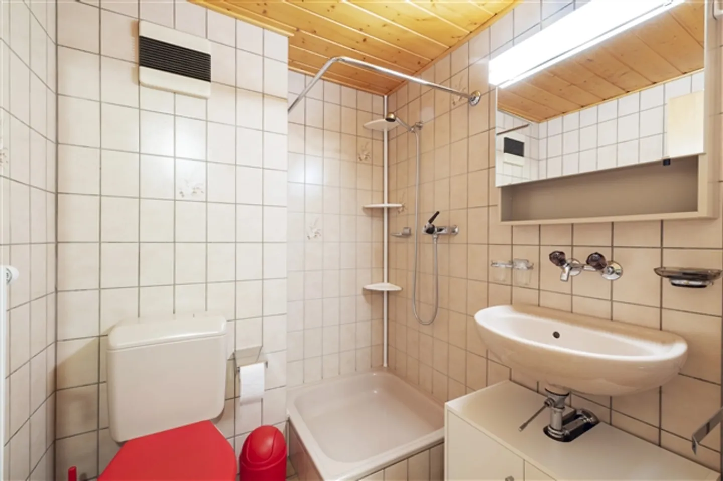 Appartement de vacances au pied de la piste avec balcon et vue magnifique sur les montagnes - Photo 8 sur 12