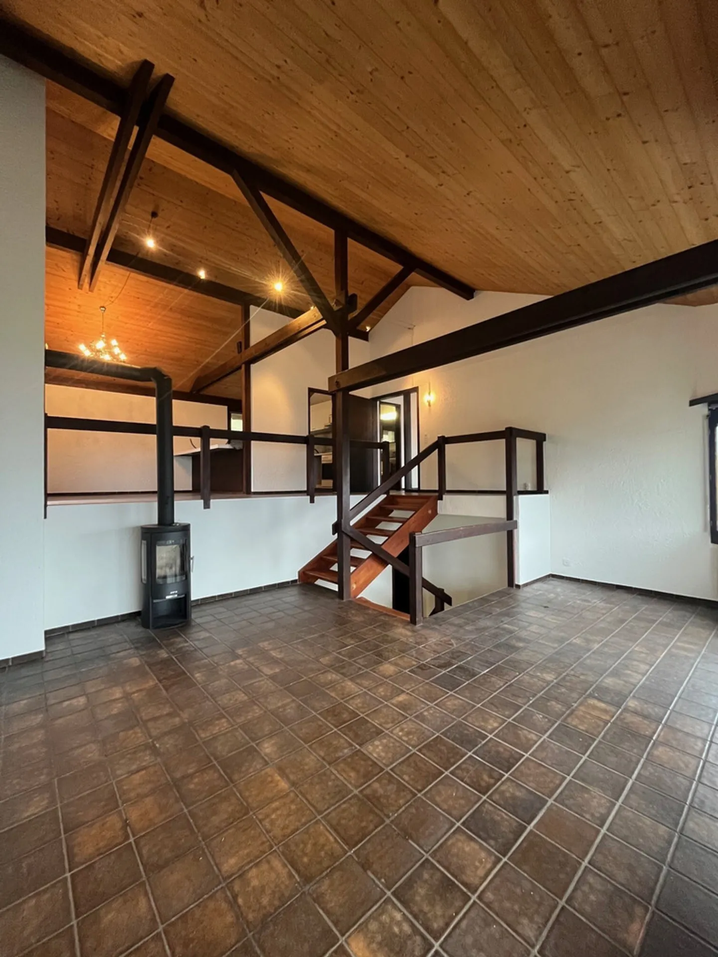 Casa indipendente con giardino generoso a Weggis - Foto 6 di 12