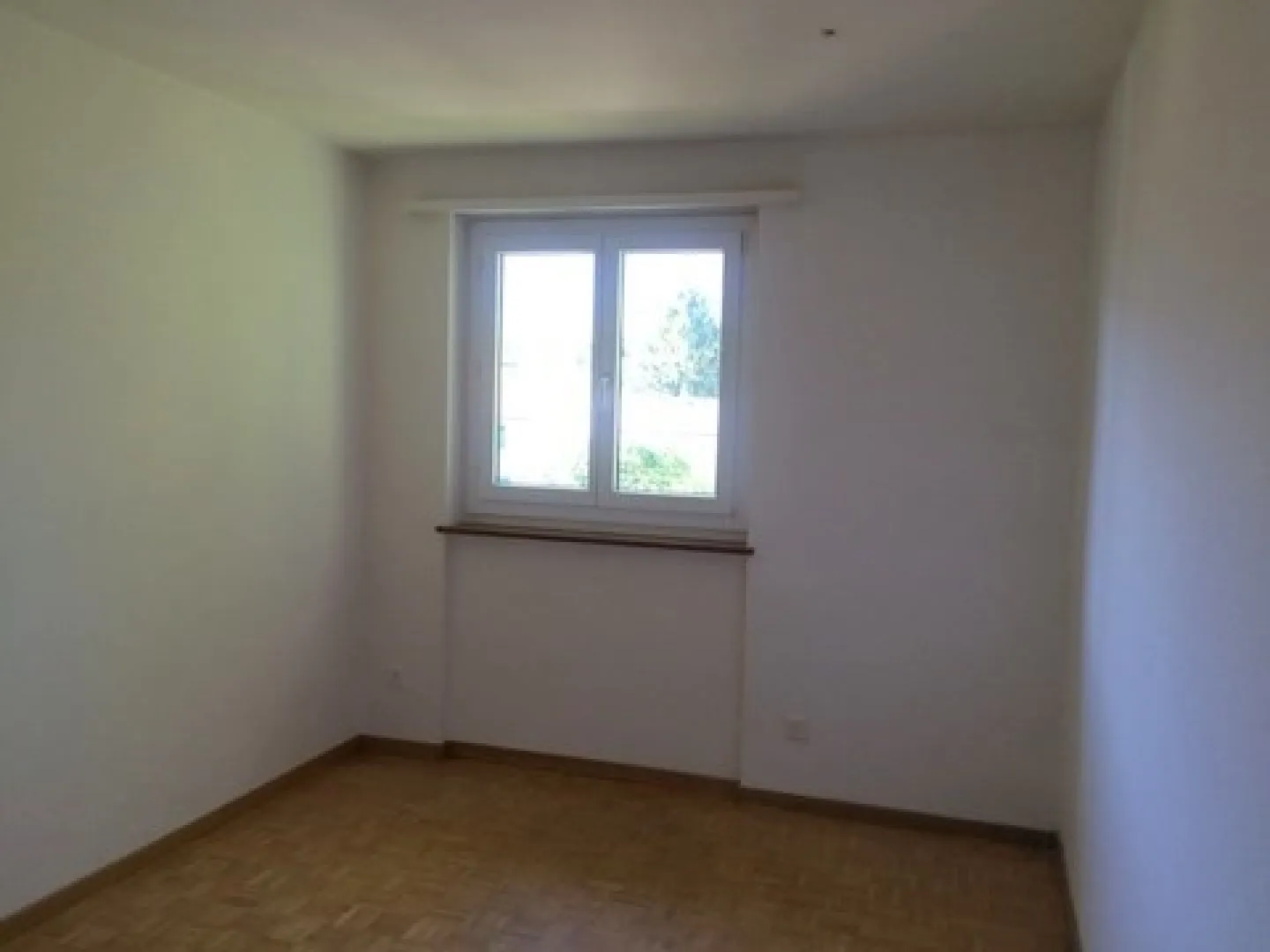 Appartamento soleggiato di 4 stanze al 1° piano - Foto 7 di 7