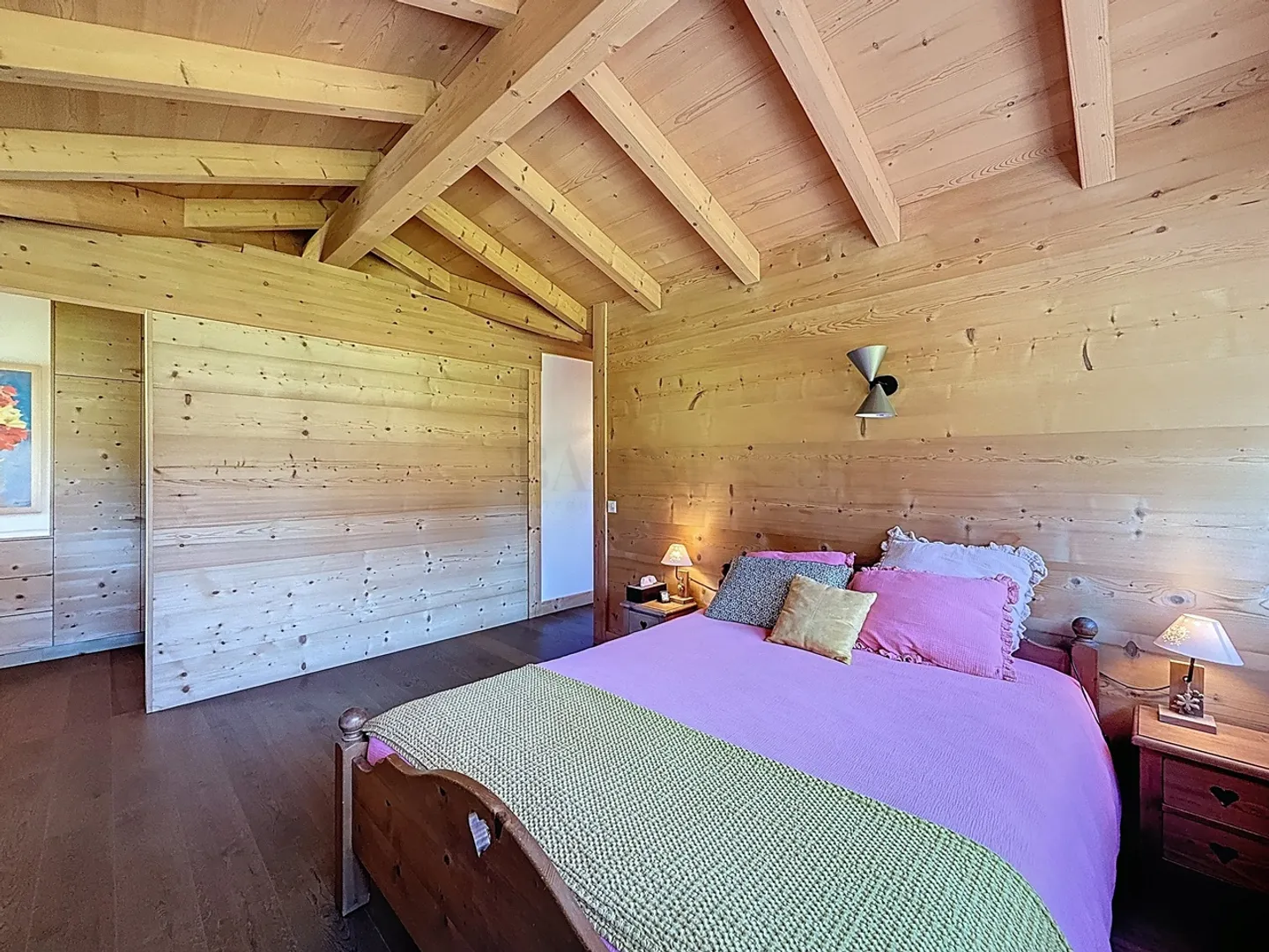 Exceptional apartment in a luxury chalet - Photo 7 of 13