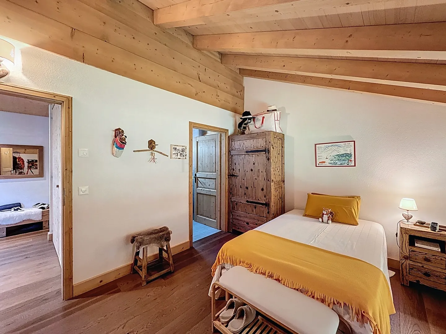 Exceptional apartment in a luxury chalet - Photo 8 of 13