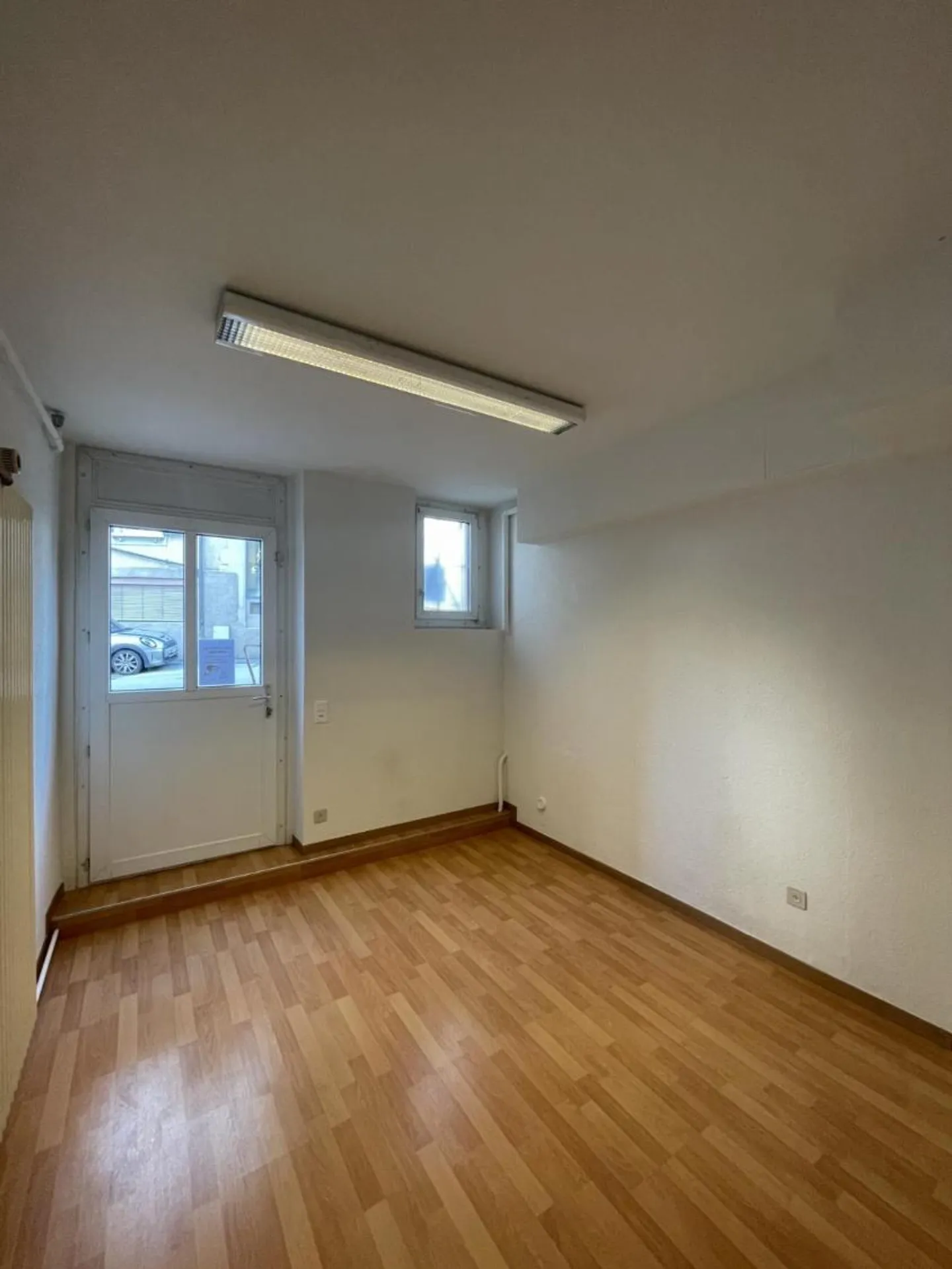 Commercial Space in Renens - Photo 1 of 8