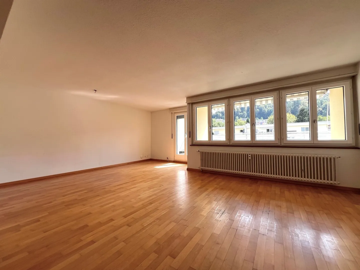 Attikawohnung im Matthofring wartet auf Sie! - Foto 3 von 12