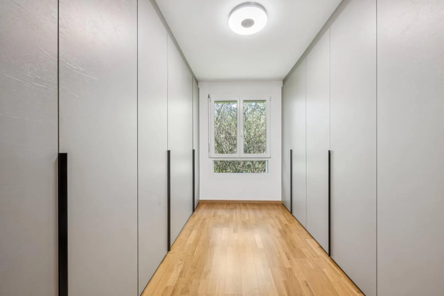 Duplex attico contemporaneo con vista sul lago - Foto 9 di 13