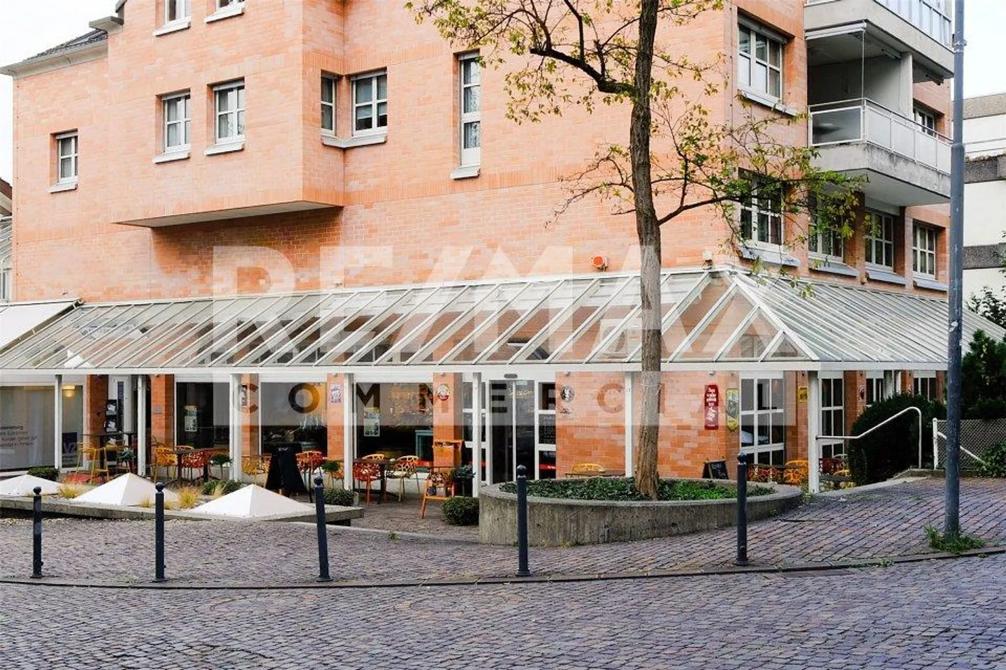 Espace Gastro et Commercial au Centre de Burgdorf / Achat ou Location ! - Photo 1 sur 13