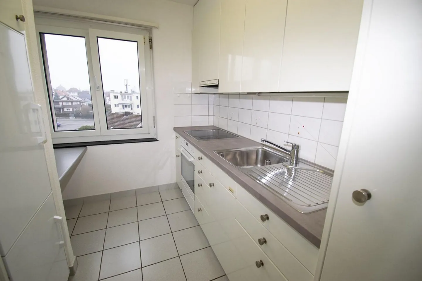 Grosszügige Wohnung in zentraler Lage - Foto 2 von 11