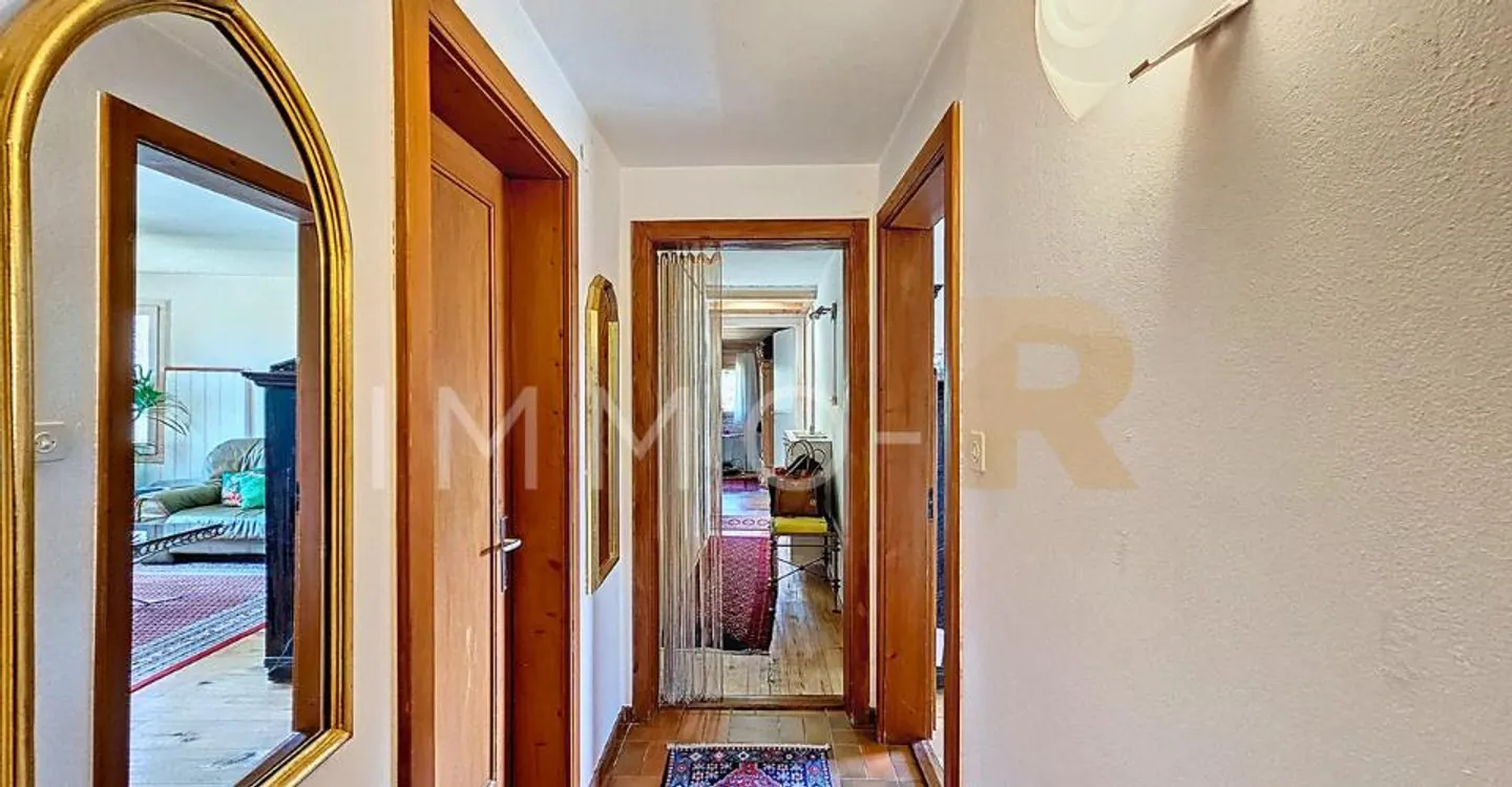 Charmante 5,5-Zimmer-Wohnung in einem Chalet - Foto 8 von 10