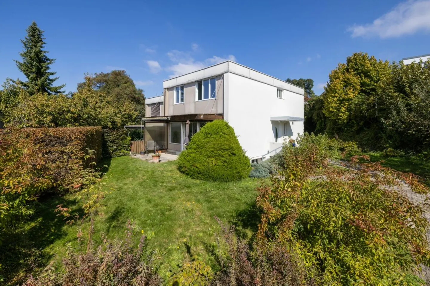 Doppeleinfamilienhaus an ruhiger Lage in Bolligen - Foto 1 von 12