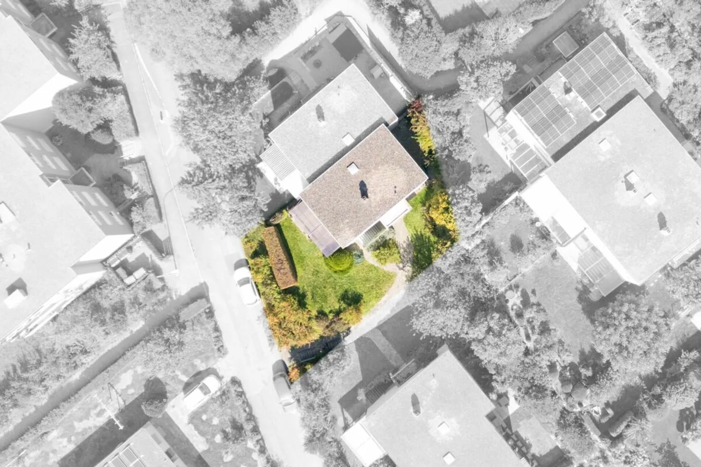 Doppeleinfamilienhaus an ruhiger Lage in Bolligen - Foto 2 von 12