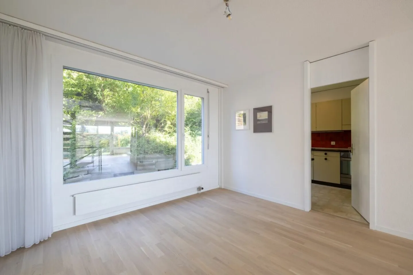 Doppeleinfamilienhaus an ruhiger Lage in Bolligen - Foto 5 von 12