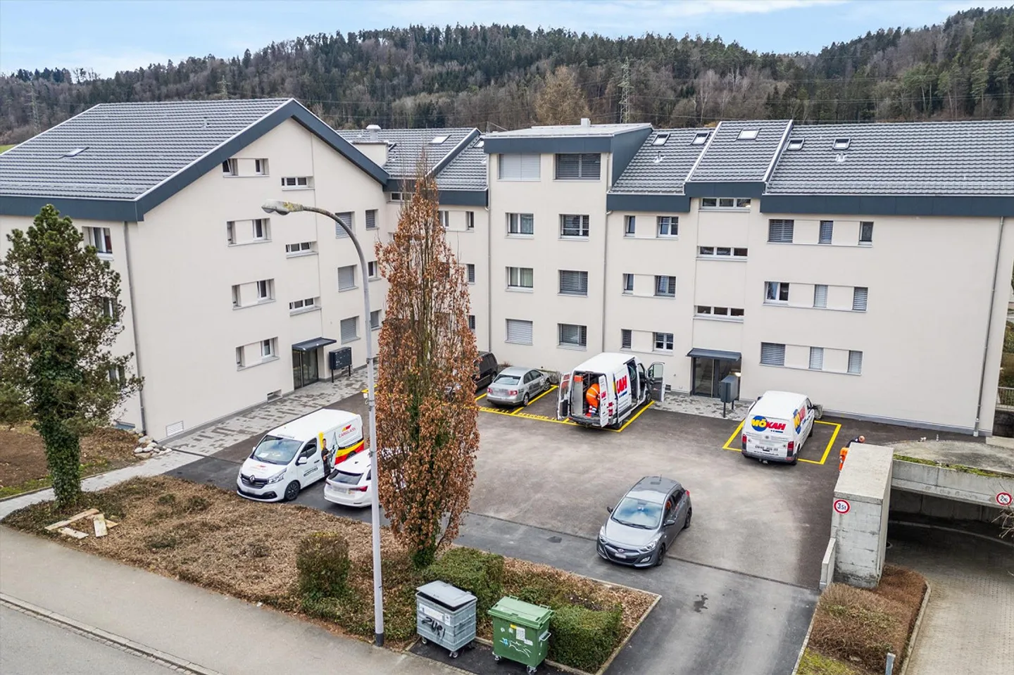 Embrach, in posizione centrale - Foto 1 di 8