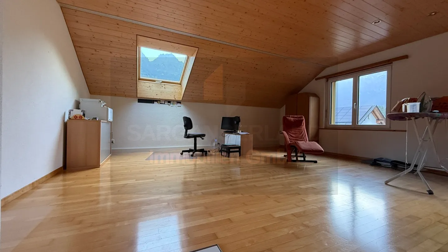 Wenige Schritte vom Walensee mit Blick auf die Churfirsten - Foto 10 von 21