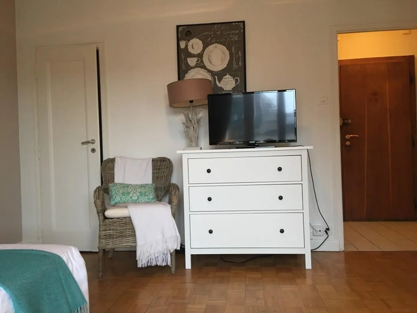 Furnished Apartment - Photo 2 of 3