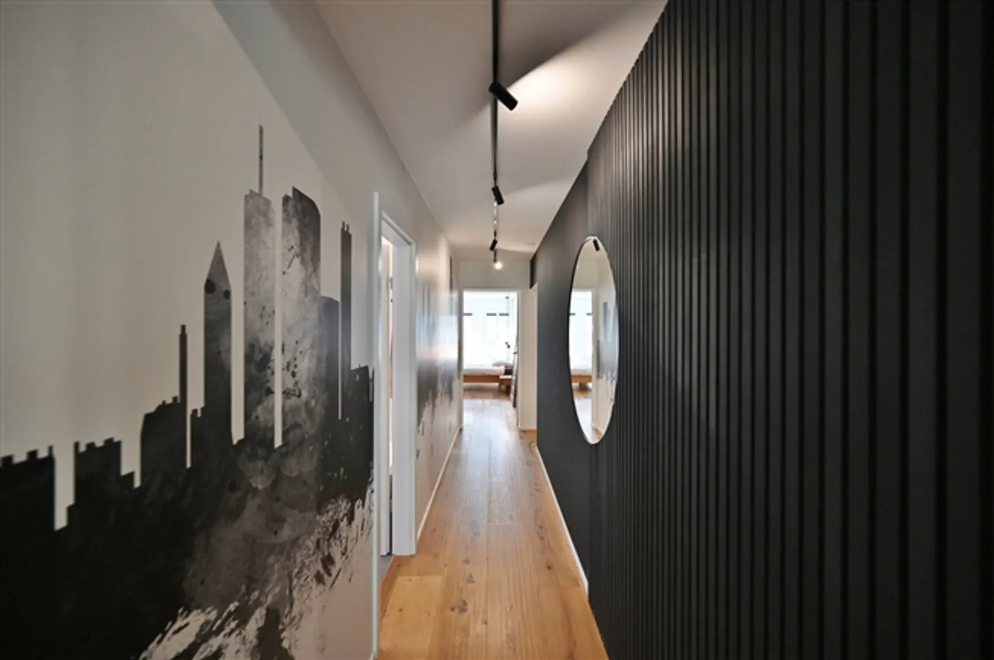 «IM HERZEN VON MUTTENZ - GARTENWOHNUNG DER BESONDEREN ART» - Foto 3 von 10