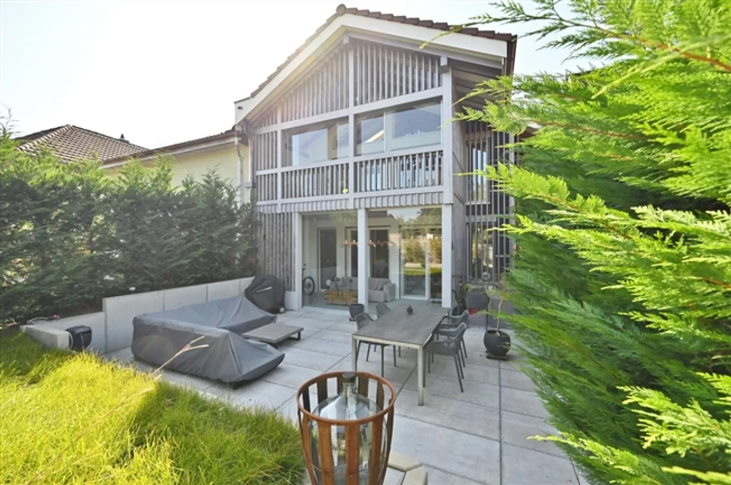 «IM HERZEN VON MUTTENZ - GARTENWOHNUNG DER BESONDEREN ART» - Foto 1 von 10