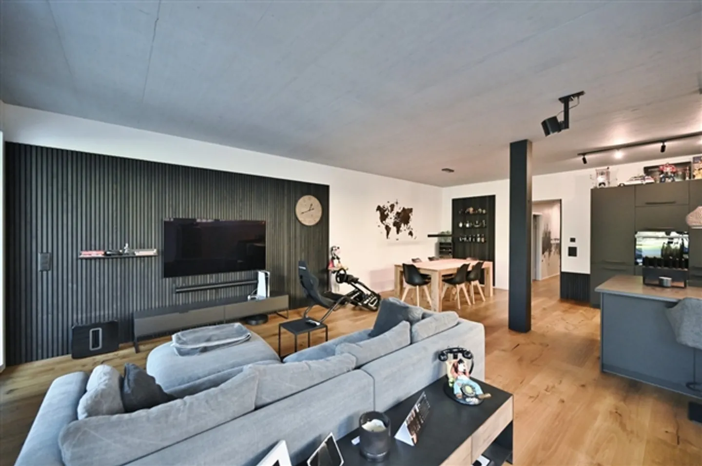 «IM HERZEN VON MUTTENZ - GARTENWOHNUNG DER BESONDEREN ART» - Foto 5 von 10