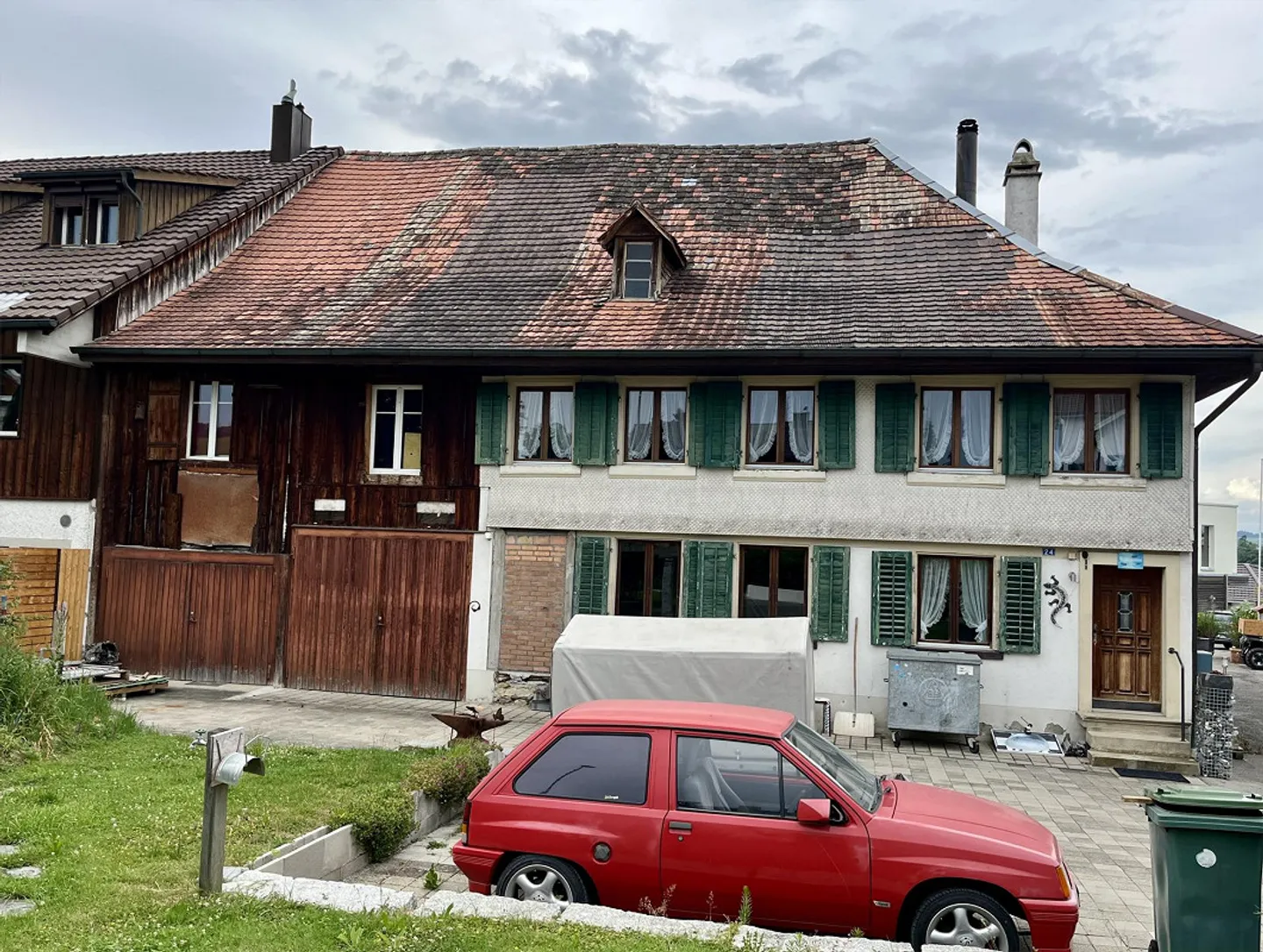 Maison résidentielle historique avec un grand potentiel d'extension - Photo 1 sur 9