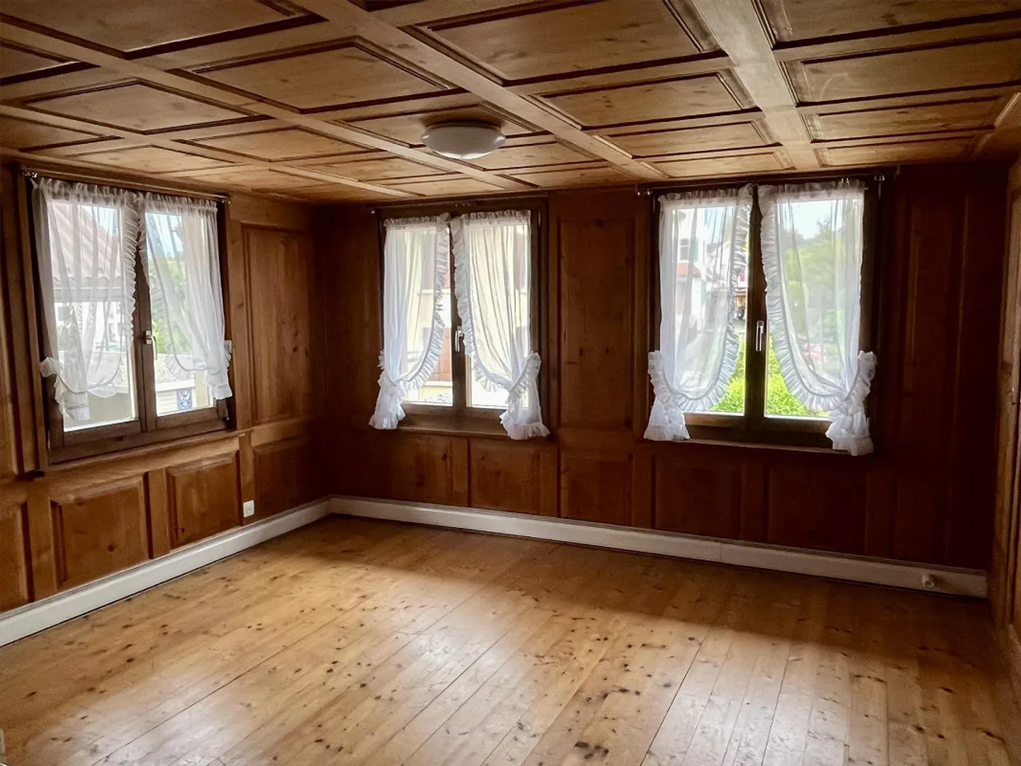 Maison résidentielle historique avec un grand potentiel d'extension - Photo 5 sur 9