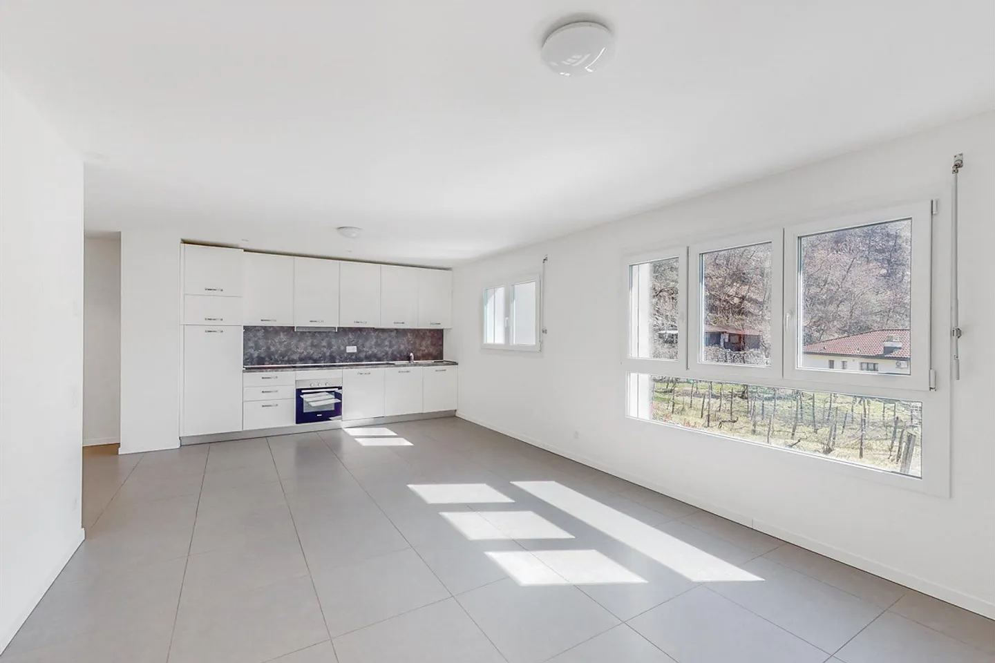 Modern Apartment in Cresciano - Photo 2 of 8
