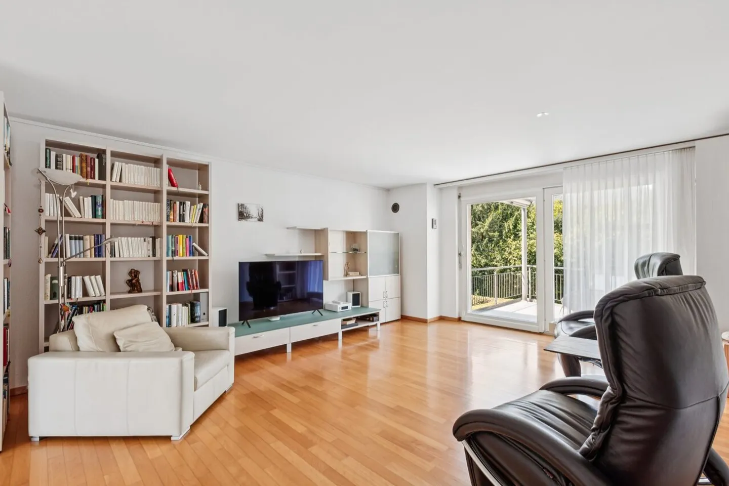 Exclusive living with a magnificent rooftop terrace - Photo 1 of 9