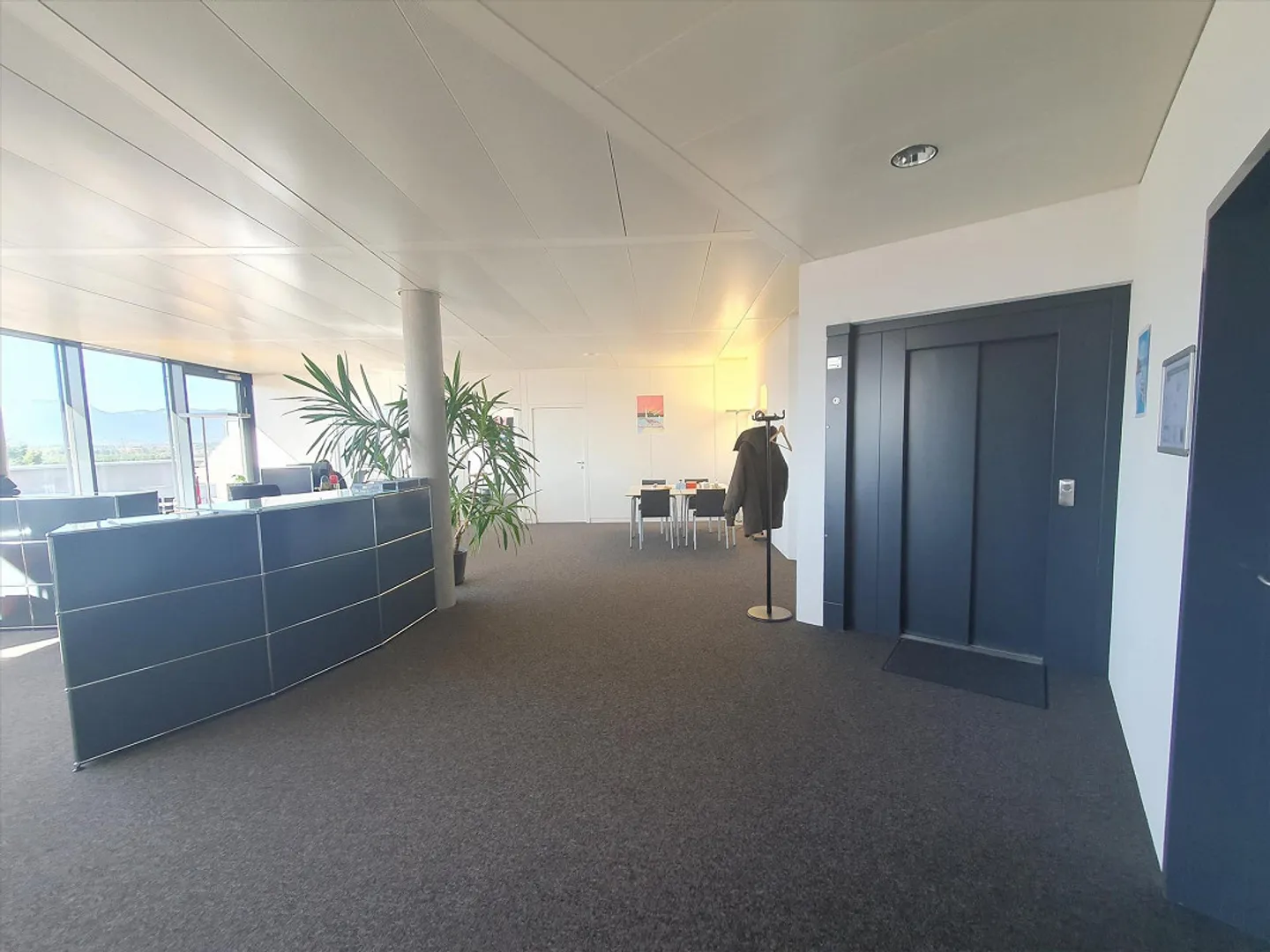 Superbo spazio per uffici di 194 m2 con terrazza - Foto 2 di 12