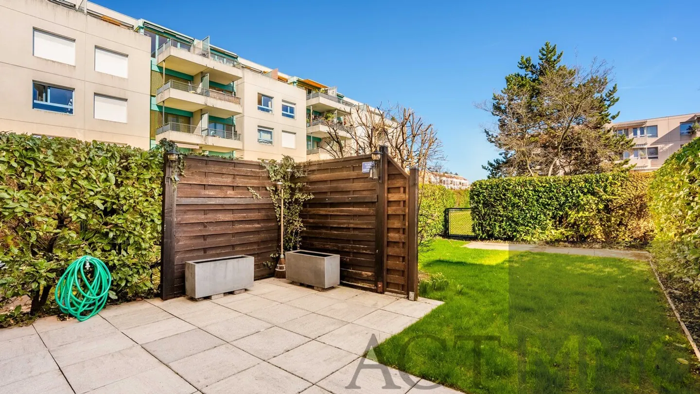 Duplex soleggiato con giardino privato - Foto 5 di 7