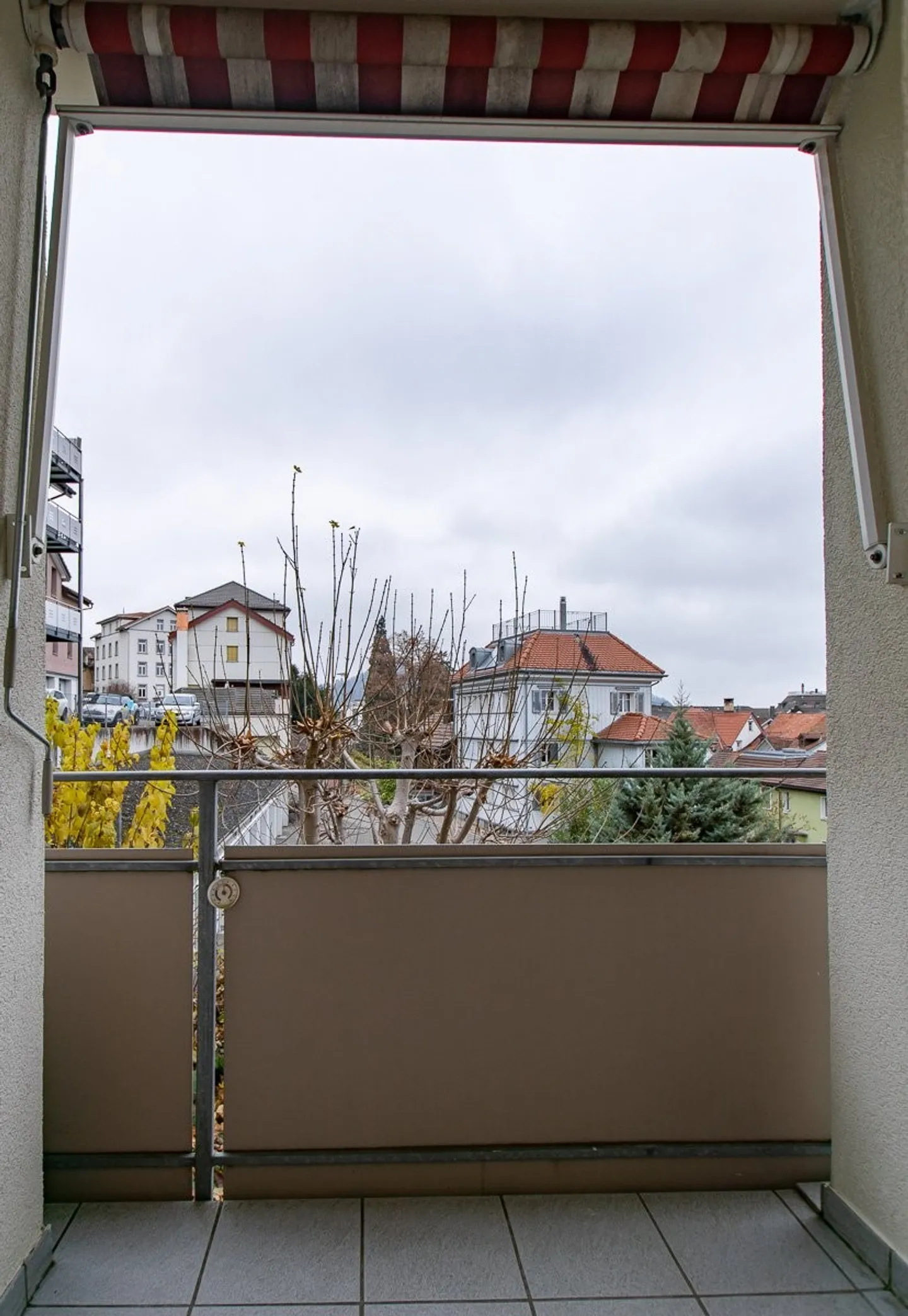 Appartement attrayant de 2,5 pièces dans un emplacement calme - Photo 5 sur 5