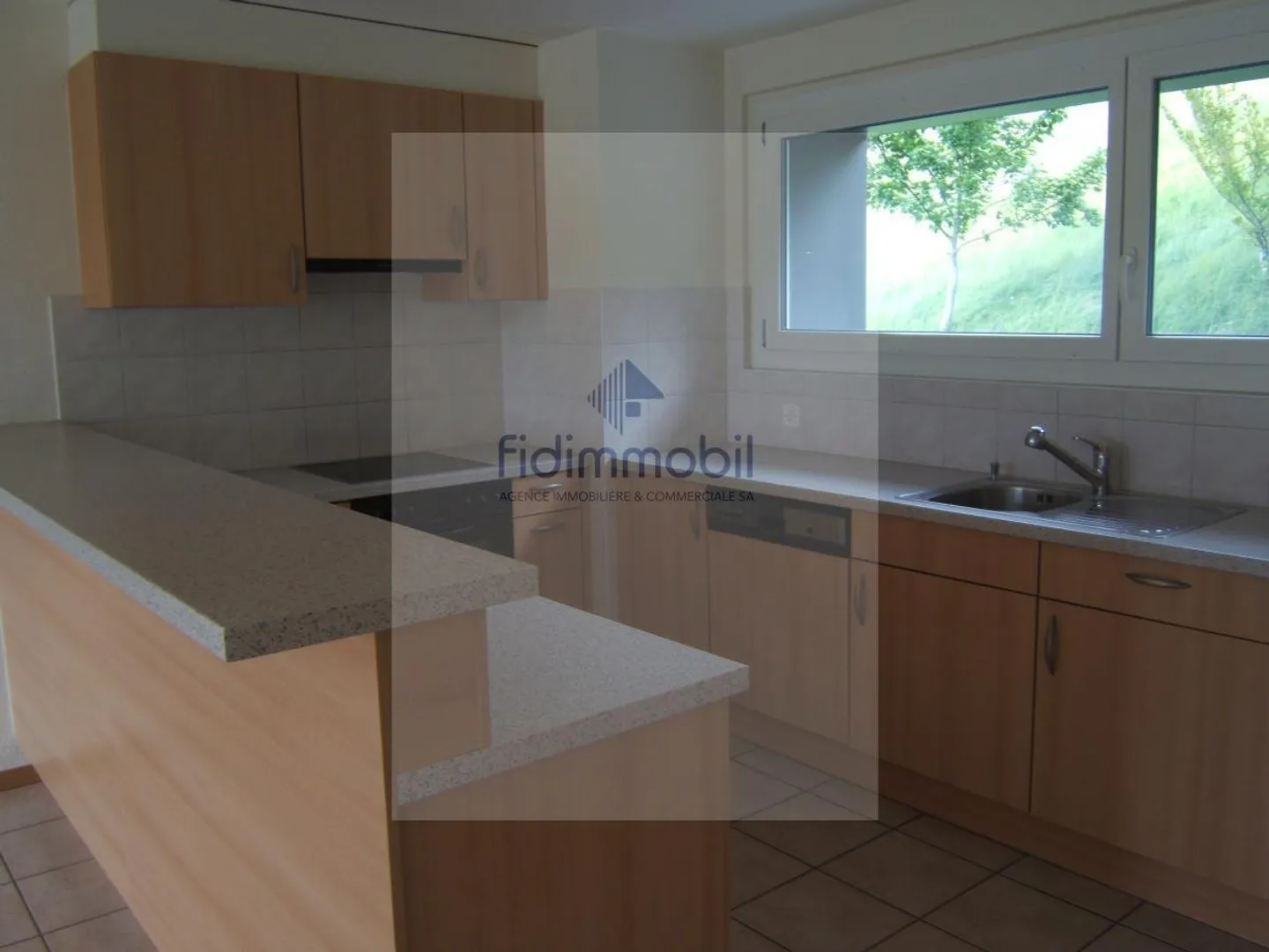 4-room apartment. Bright with balcony - Photo 3 of 9