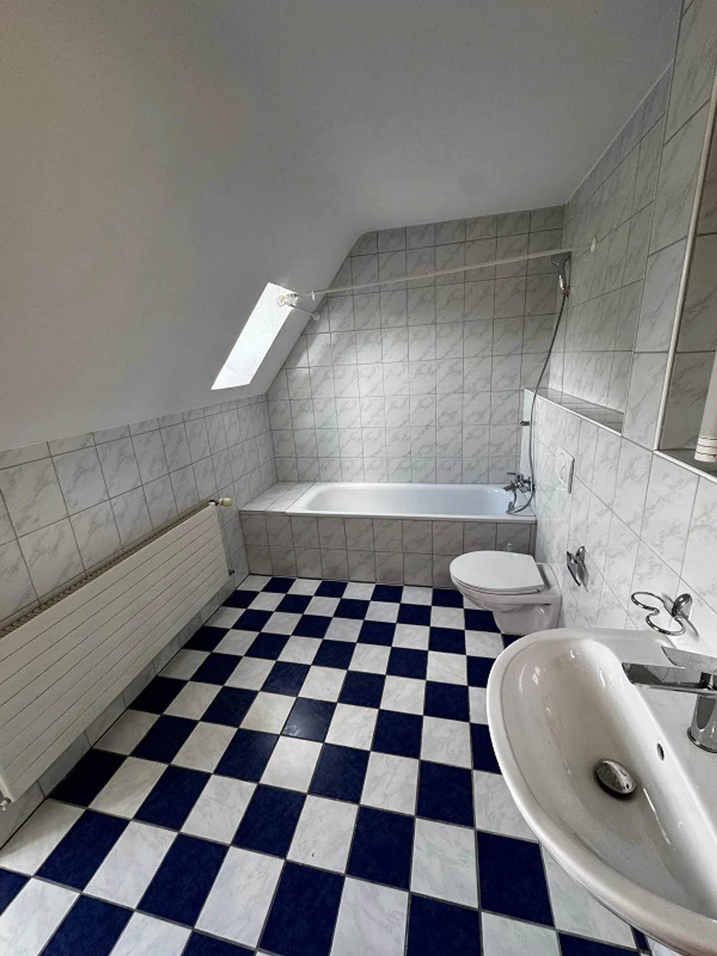 Moderne 3,5 Zimmerwohnung - Foto 2 von 5