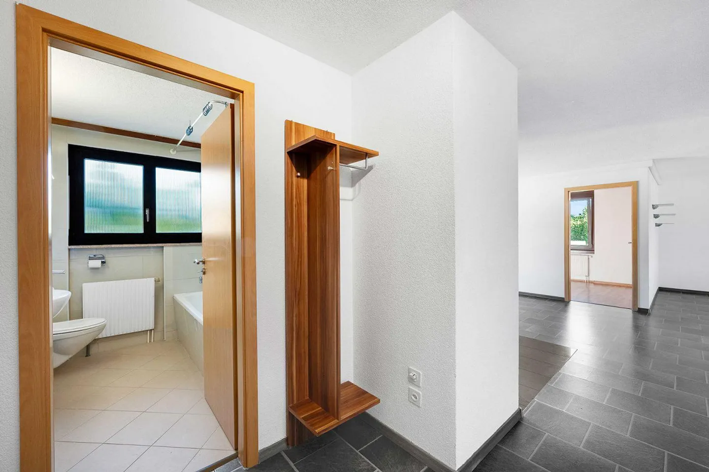 Geräumige Wohnung mit Aussicht - Foto 9 von 13