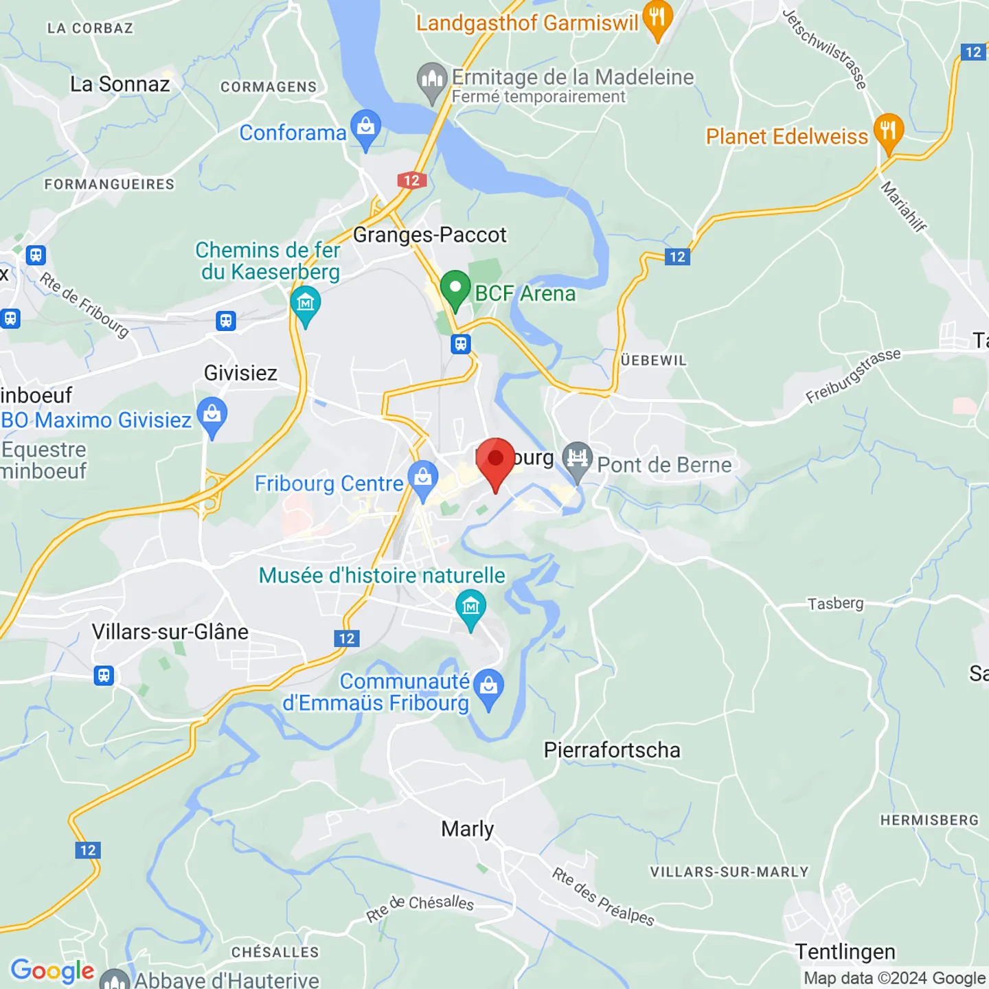 Place intérieure en basse ville de Fribourg - Photo 2 sur 2