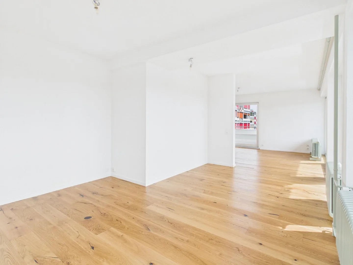 High-quality renovated penthouse apartment with fantastic views - Photo 6 of 17