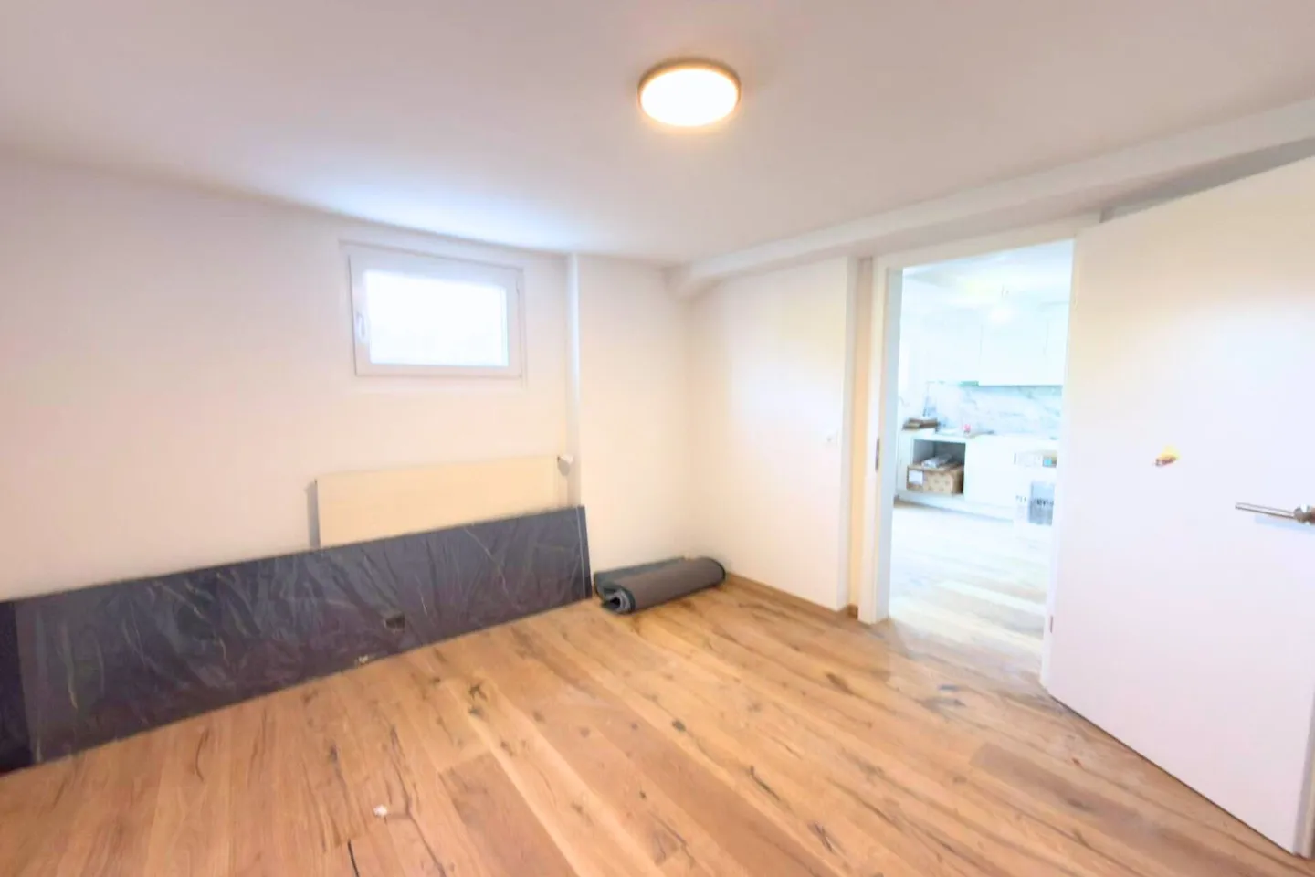 Appartamento 2.5 stanze appena ristrutturato in una casa unifamiliare a Spiez - Foto 5 di 12