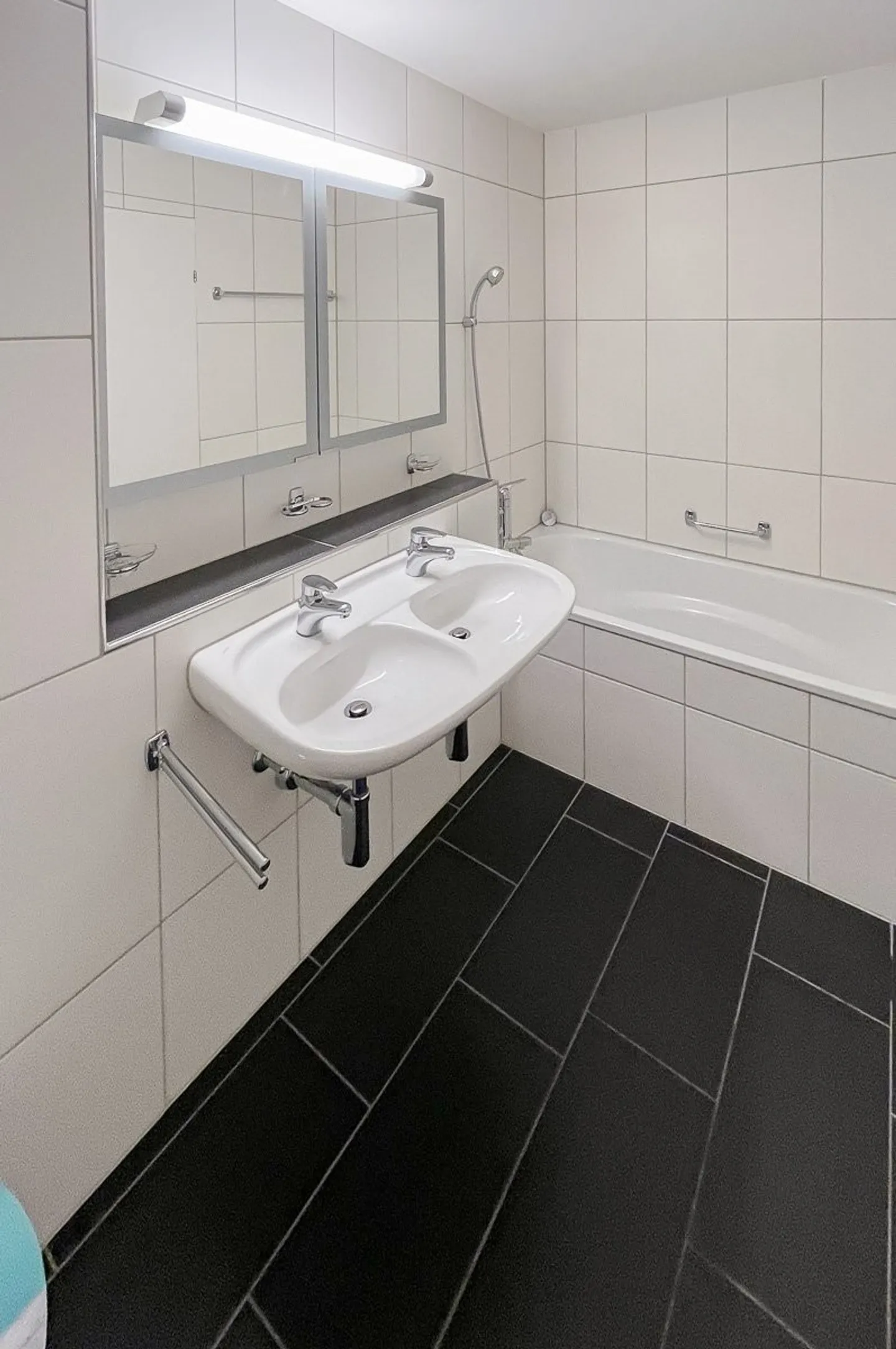 3.5 Room Apartment on the 2nd Floor with Private Laundry Room - Photo 6 of 8