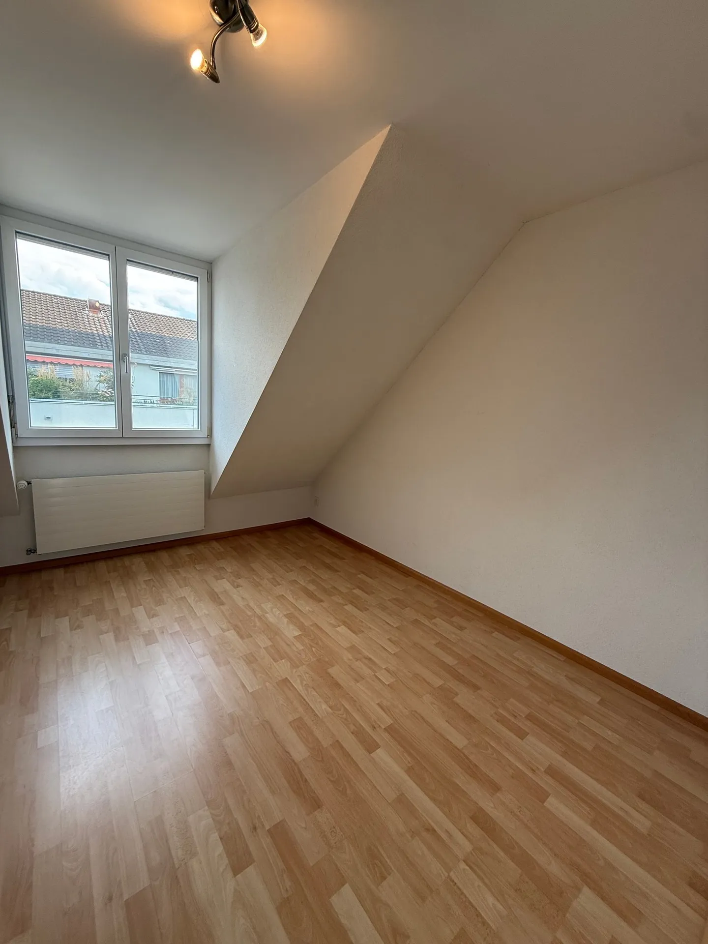 Appartamento attico elegante di 3,5 stanze con balcone a Basilea - Foto 16 di 21