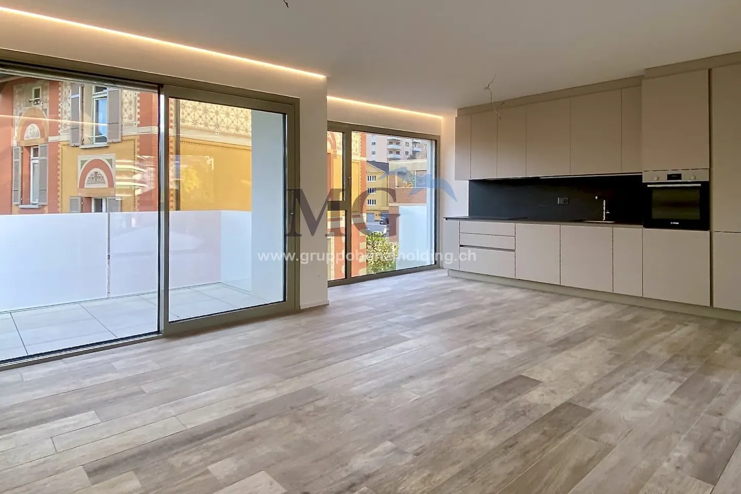 Appartement spacieux de 2,5 pièces neuf avec vue dégagée - Photo 1 sur 14