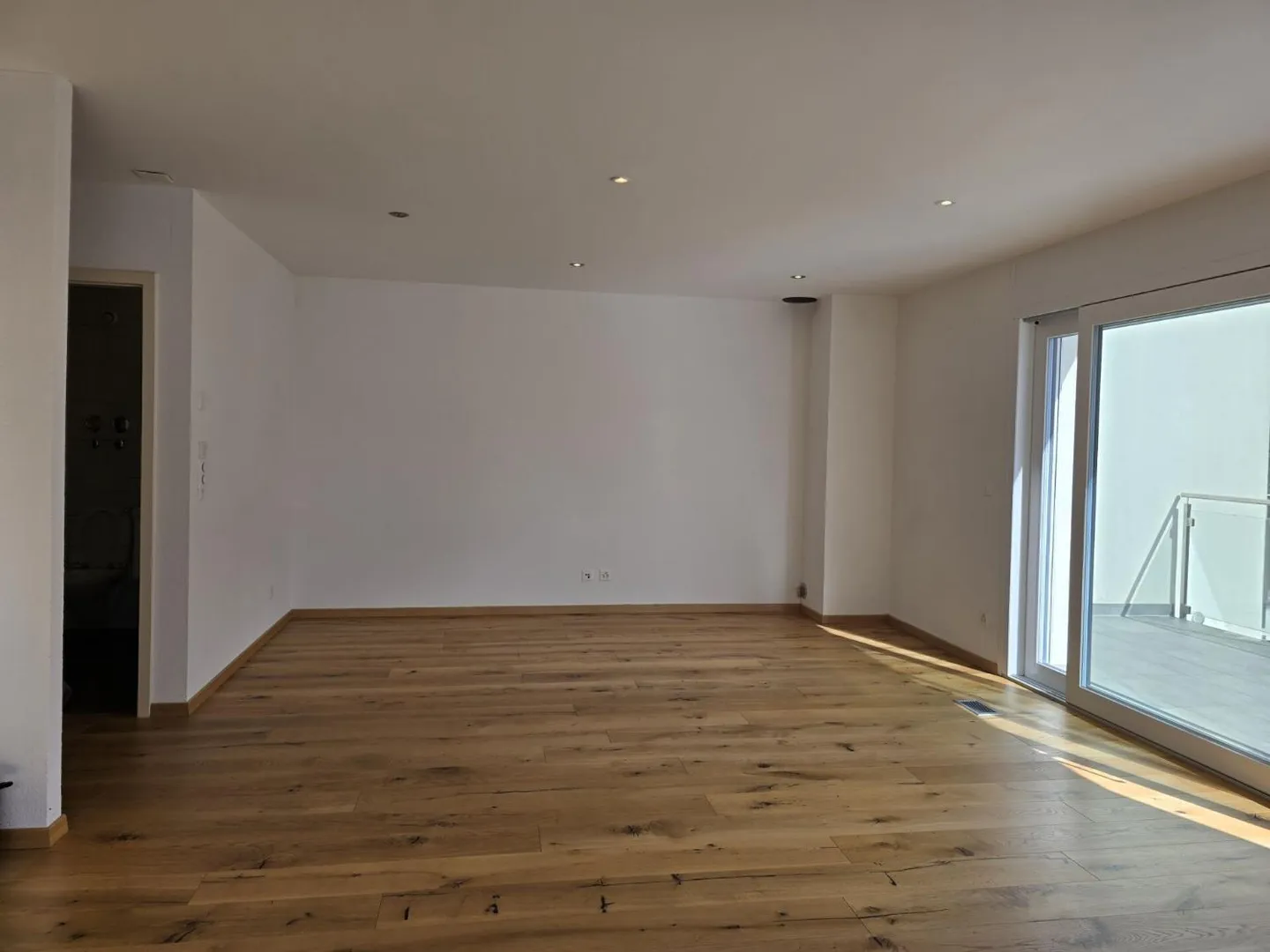 Appartement spacieux 4,5 pièces - Photo 4 sur 13