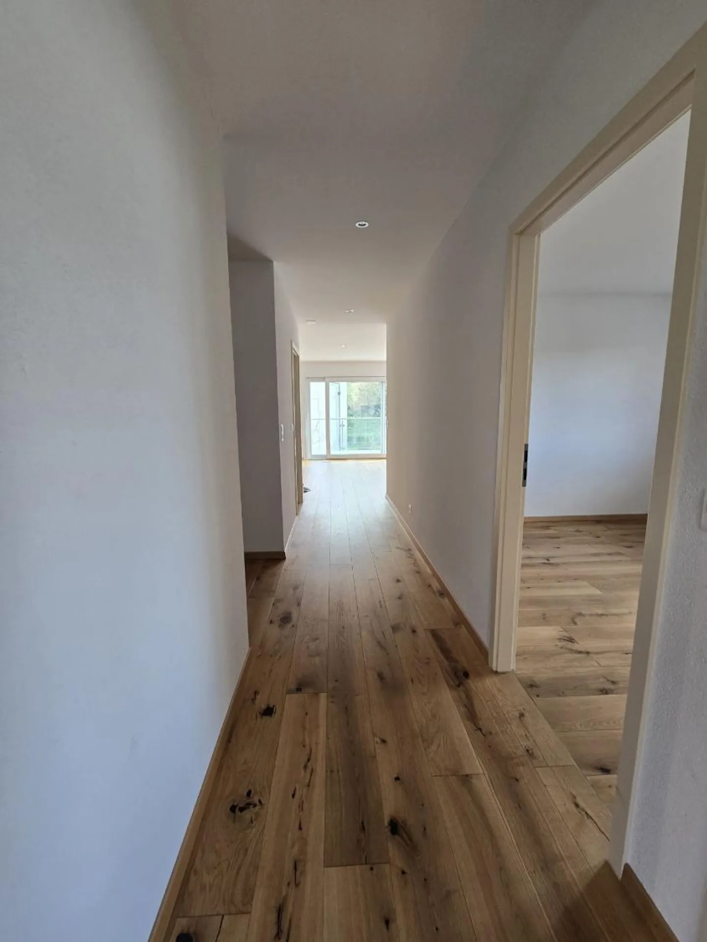 Appartement spacieux 4,5 pièces - Photo 5 sur 13