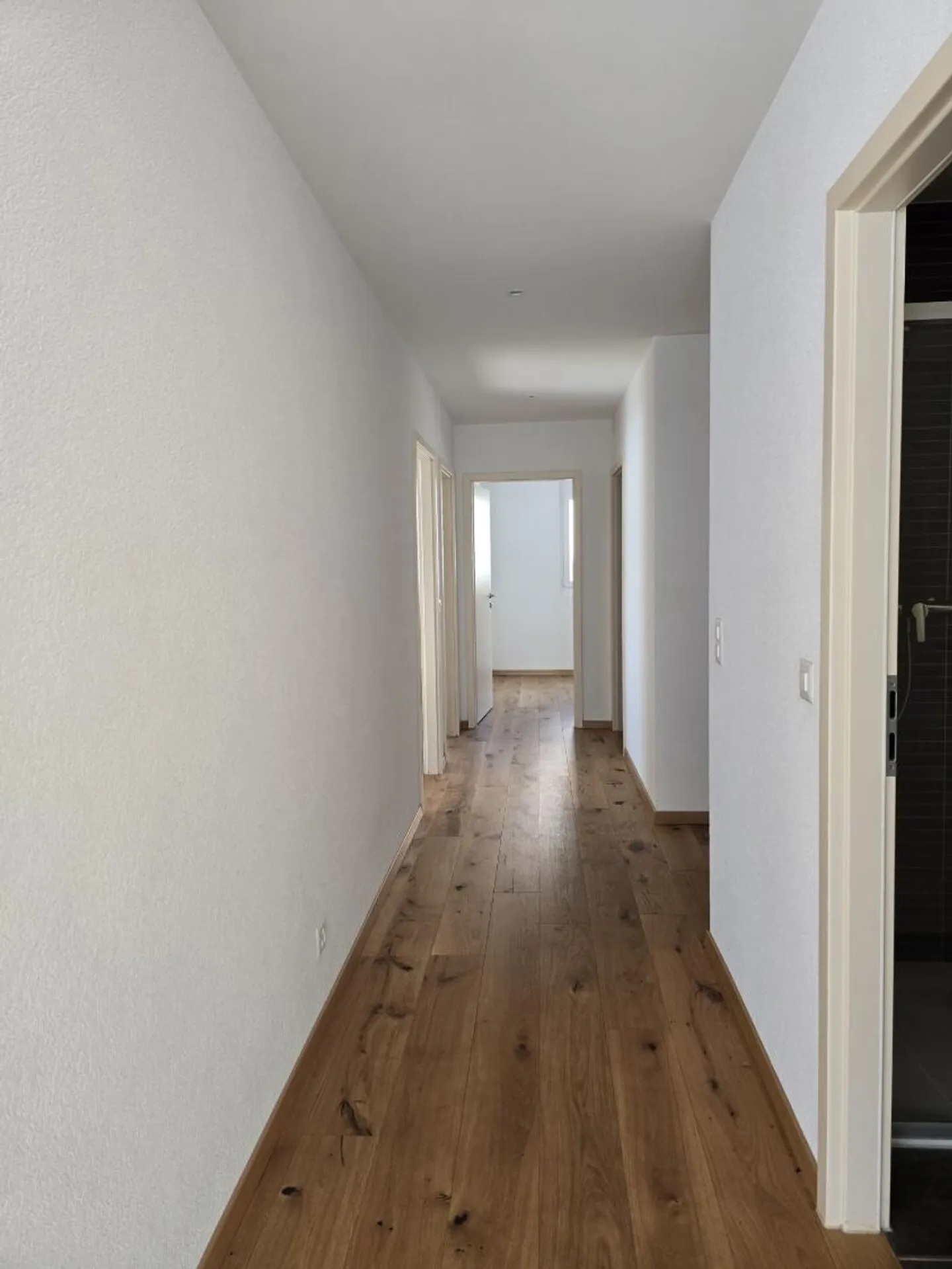 Appartement spacieux 4,5 pièces - Photo 6 sur 13