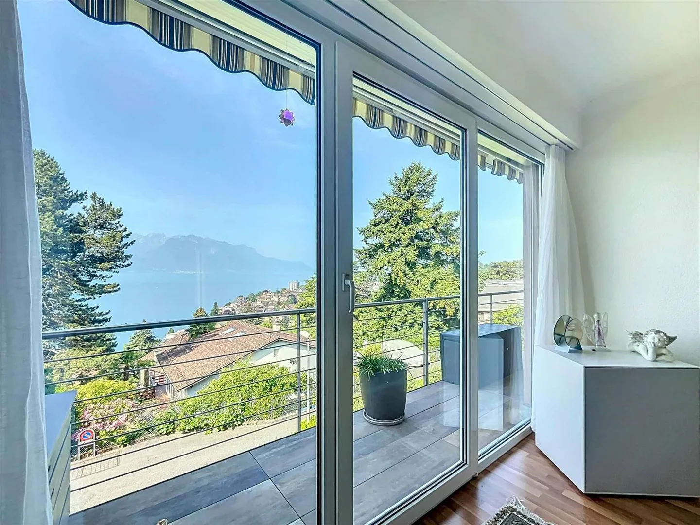 «3.5 Zimmerwohnung mit atemberaubender Aussicht» - Foto 5 von 8