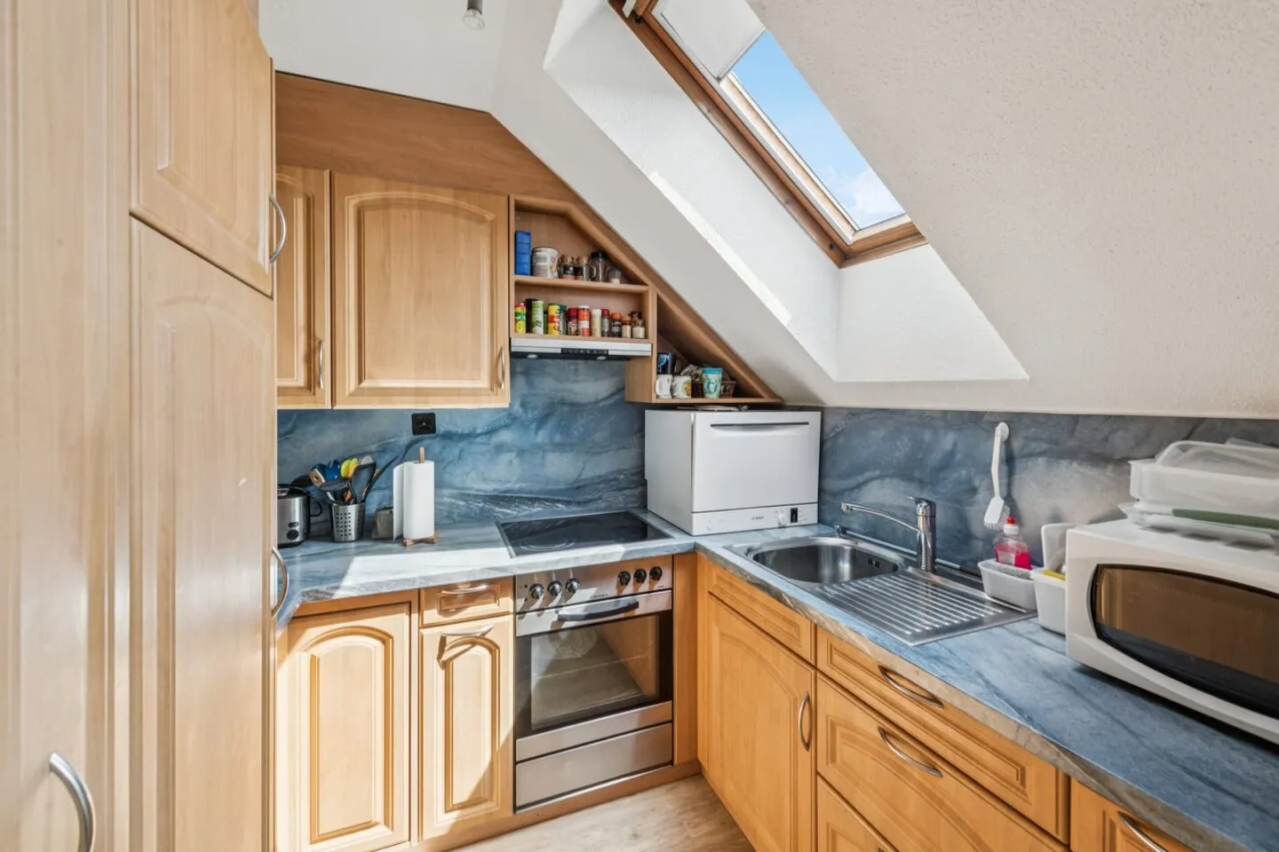 Appartamento 4.5 camere affascinante - Foto 3 di 6