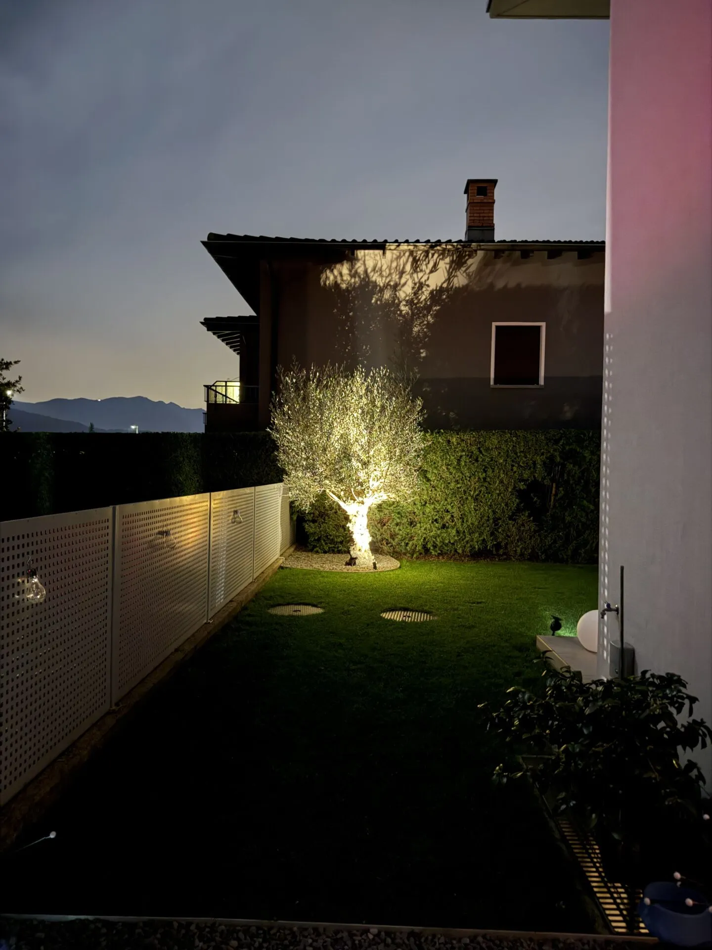 Maison individuelle très lumineuse dans un quartier résidentiel à Gravesano - Photo 11 sur 12